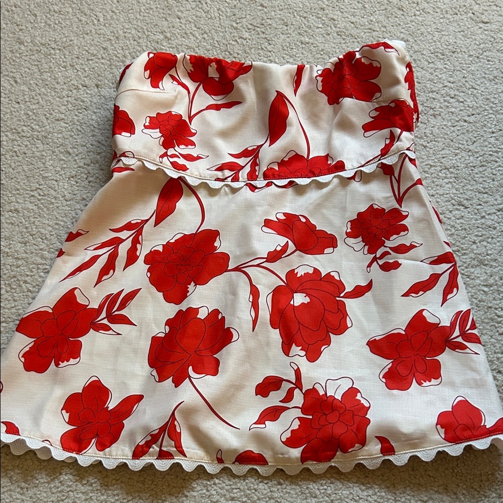 Commense Red and White Floral Tunic Top